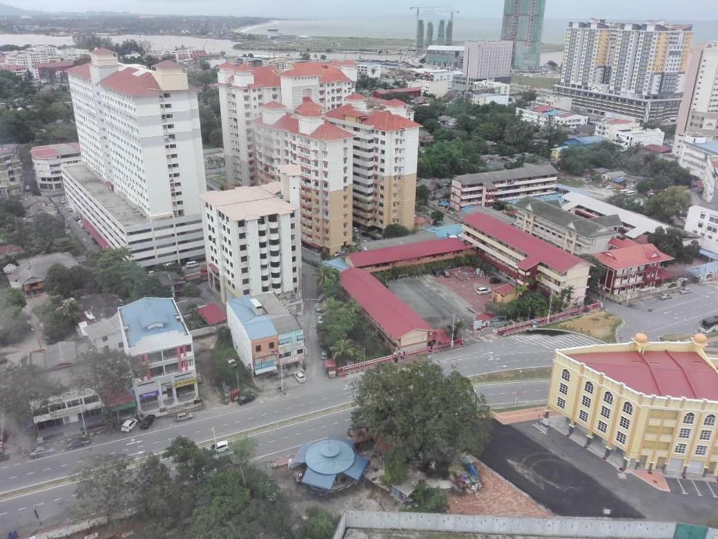 Homestay Hani Kuala Terengganu Buitenkant foto